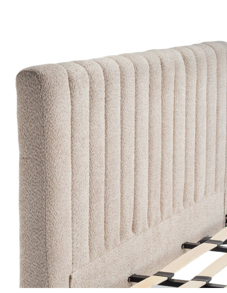 Cama Nara tapizada 180x200 cm con cabecero acolchado en boucle blanco roto