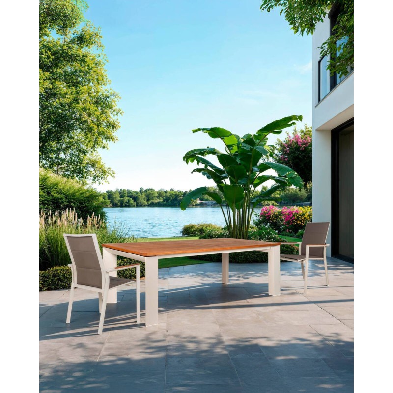 Mesa de comedor tayra con tapa de teca natural y patas de aluminio moka