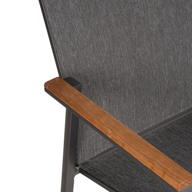 Sillón de aluminio gris antracita con brazos de teca 58x47x86cm