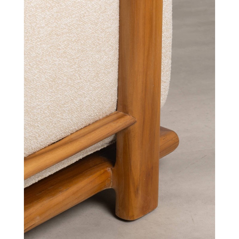 Butaca Aria tapizada con estructura de teca