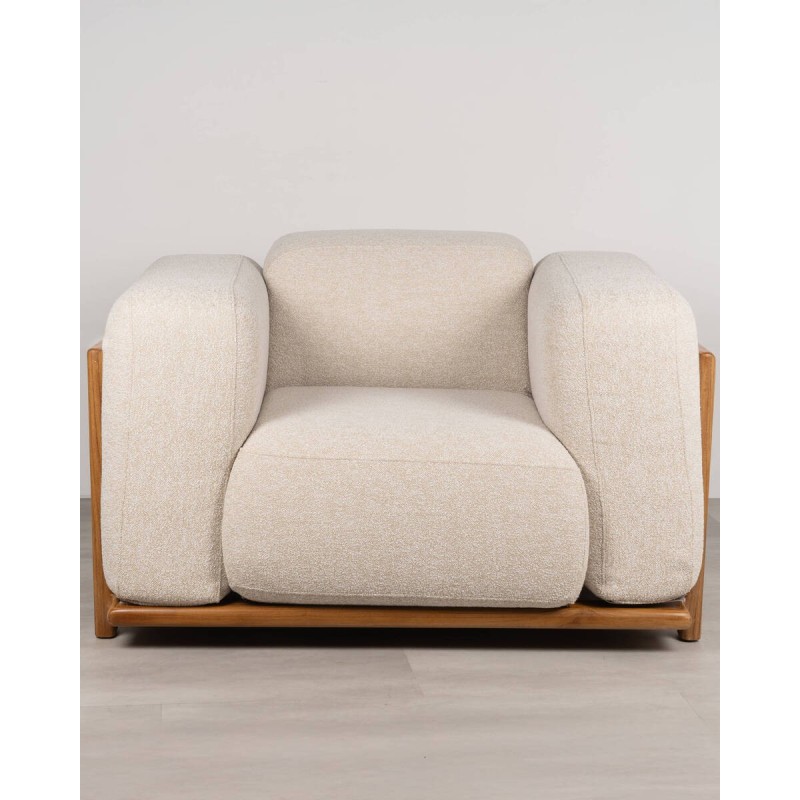 Butaca Aria tapizada con estructura de teca