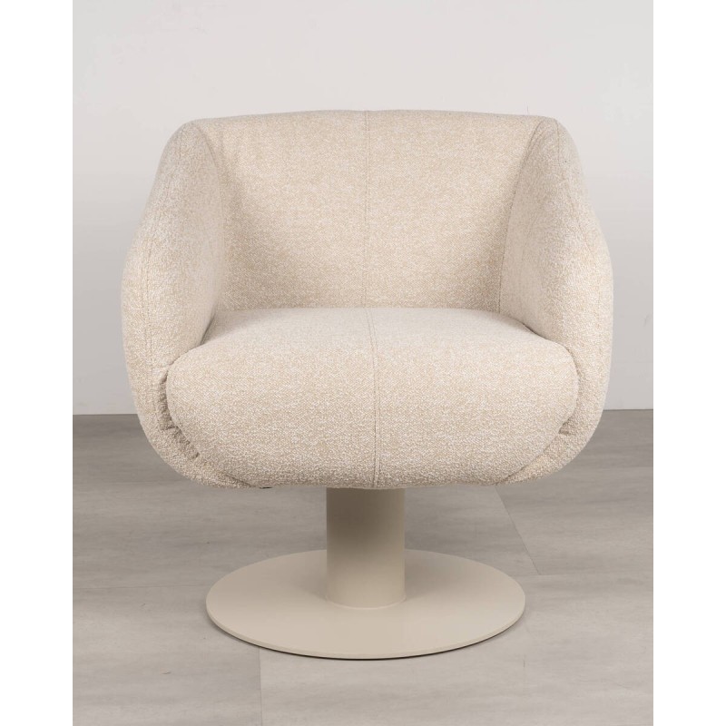 Butaca Luna tapizada en tejido beige