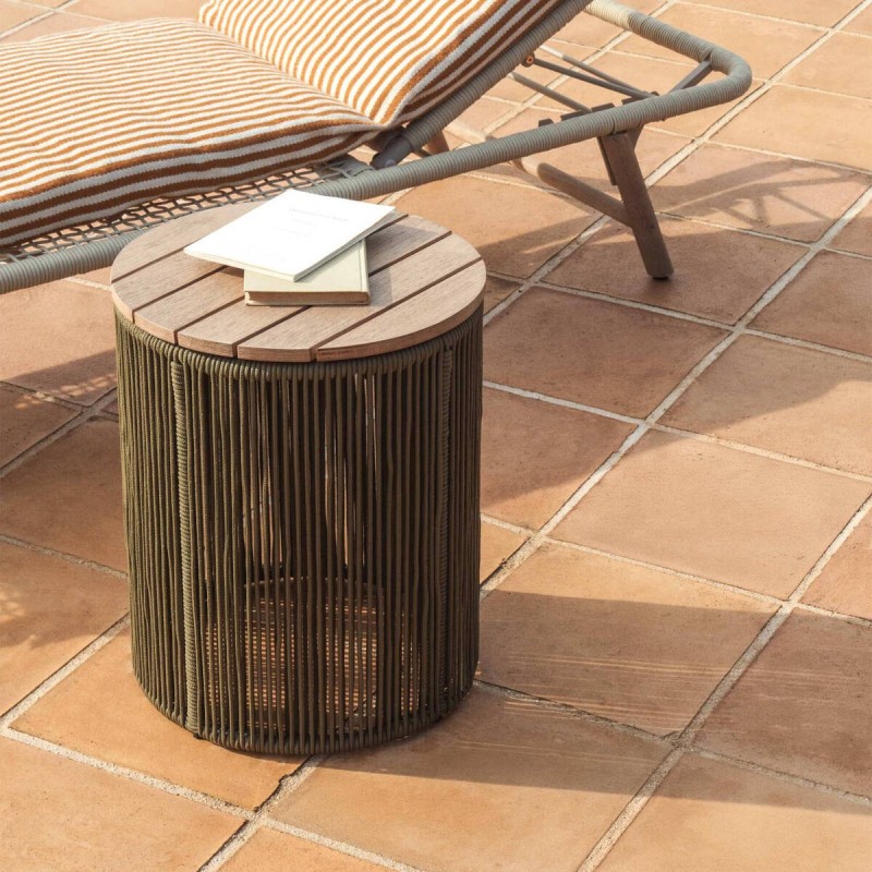 Mesa auxiliar Dandara exterior de cuerda verde con tapa de madera