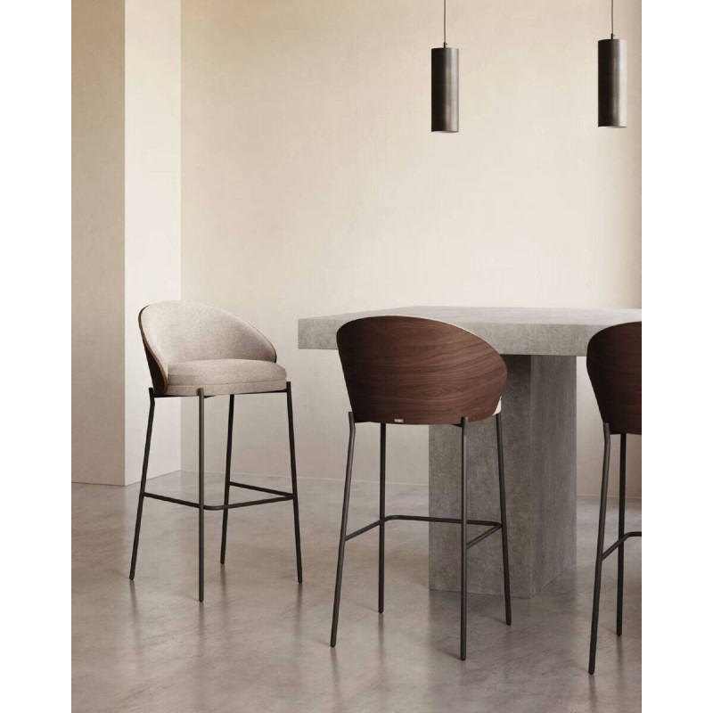 Taburete eamy marrón claro chapado en fresno acabado wengué altura 75cm 98x54x51cm