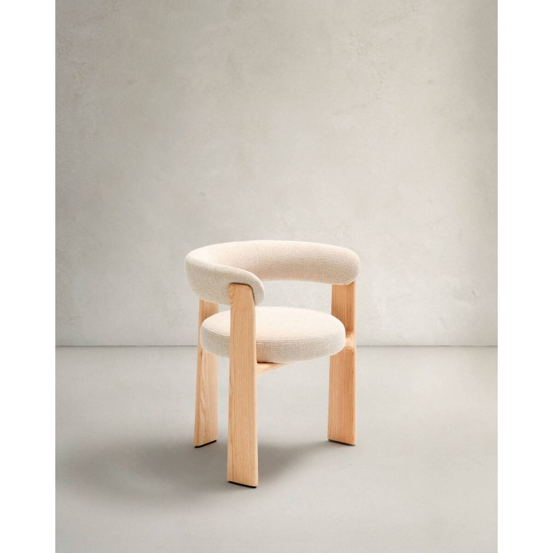 Silla granite de 3 patas de chenilla beige y madera de fresno acabado natural  61x53x73cm