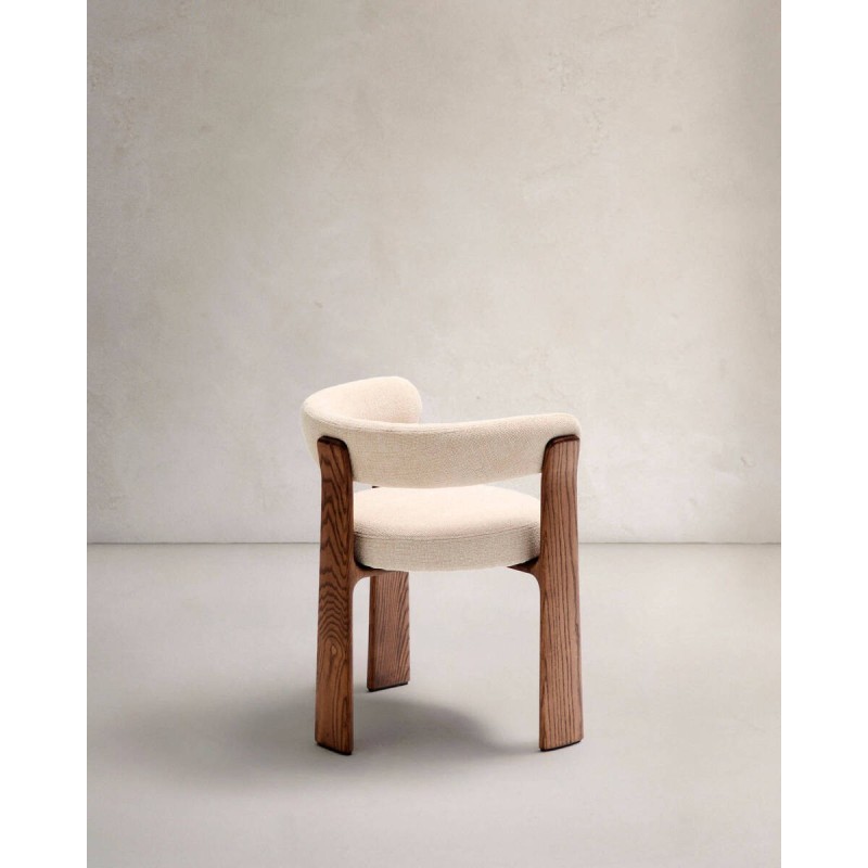 Silla granite de 3 patas de chenilla beige y madera de fresno acabado nogal 61x53x73cm