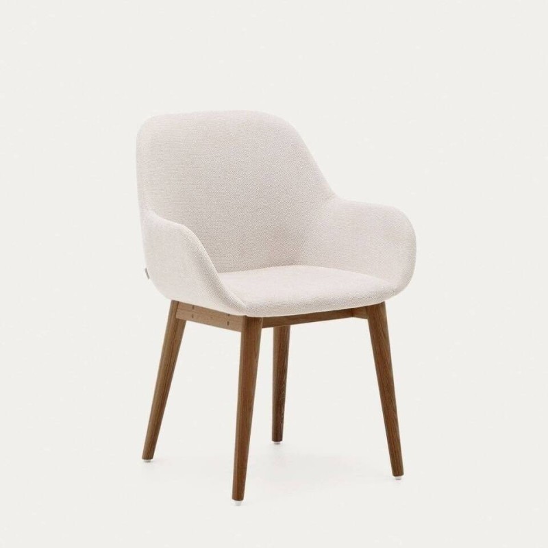 Silla Konna beige y patas de madera maciza de fresno acabado oscuro