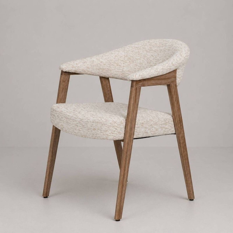 Silla de comedor Noor tapizada en tela beige con estructura de madera blanqueada