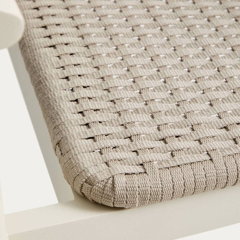 Silla Erice de exterior con reposabrazos en aluminio beige
