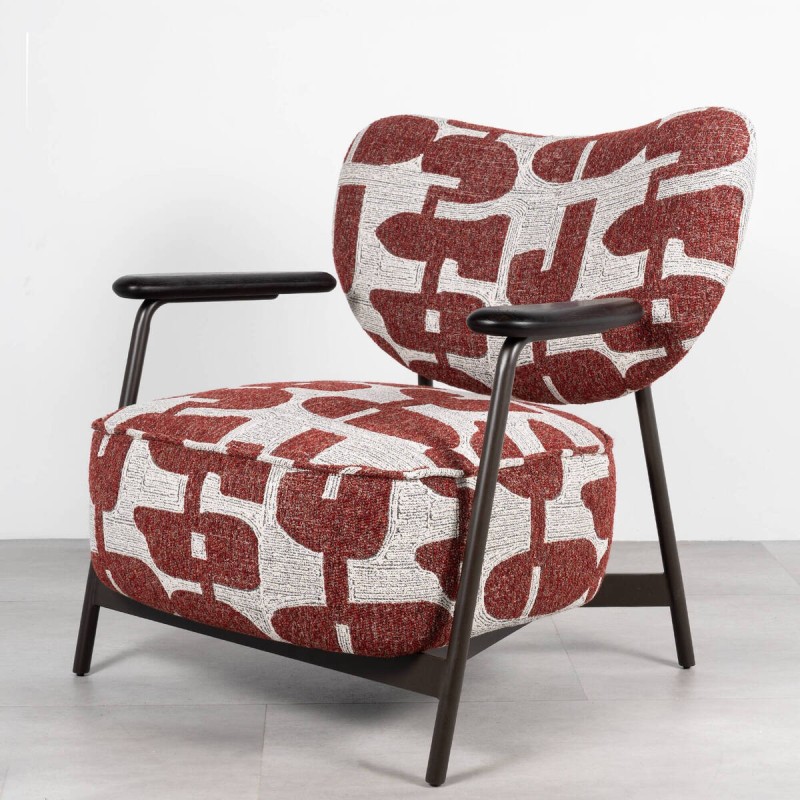 Sillón Otranto Tapizado en Bouclé Rojo con Estampado Geométrico