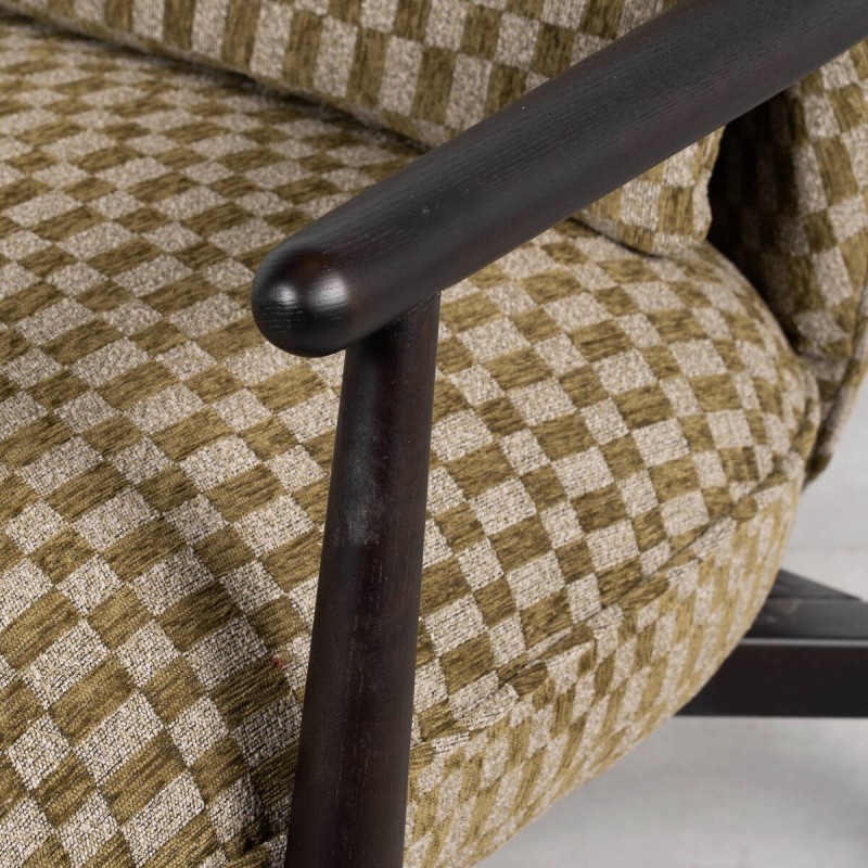 Sillón Pelion Tapizado en Chenilla Verde Oliva con Estructura de Madera Wengué