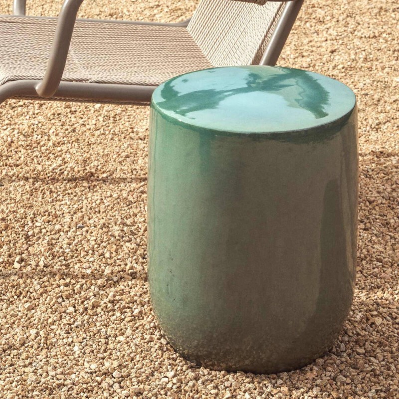 Mesquida outdoor side table, green ceramic