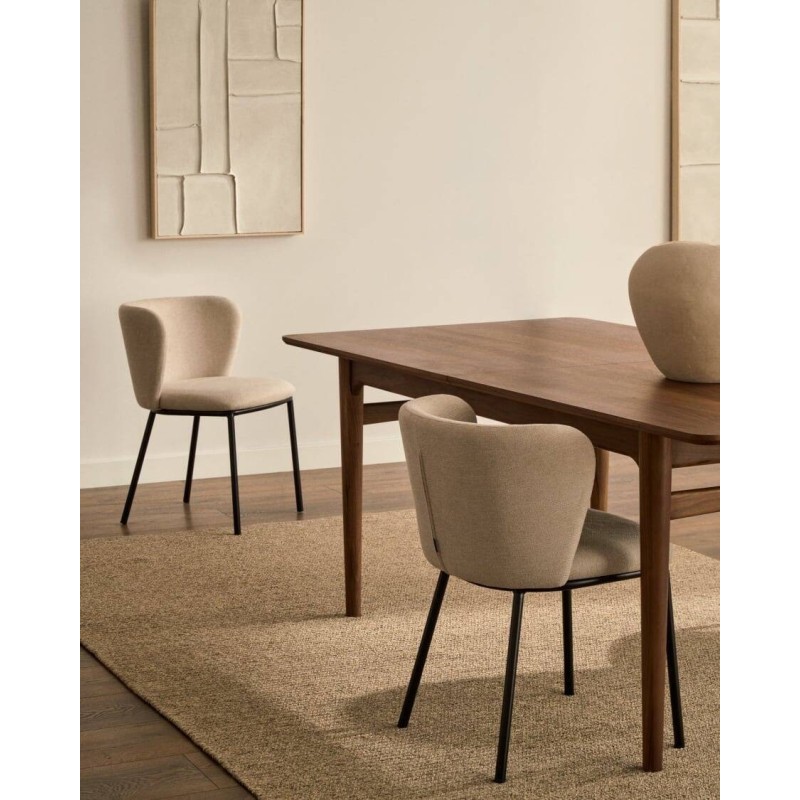 Silla ciselia de chenilla beige claro y acero negro 75x52x55 cm