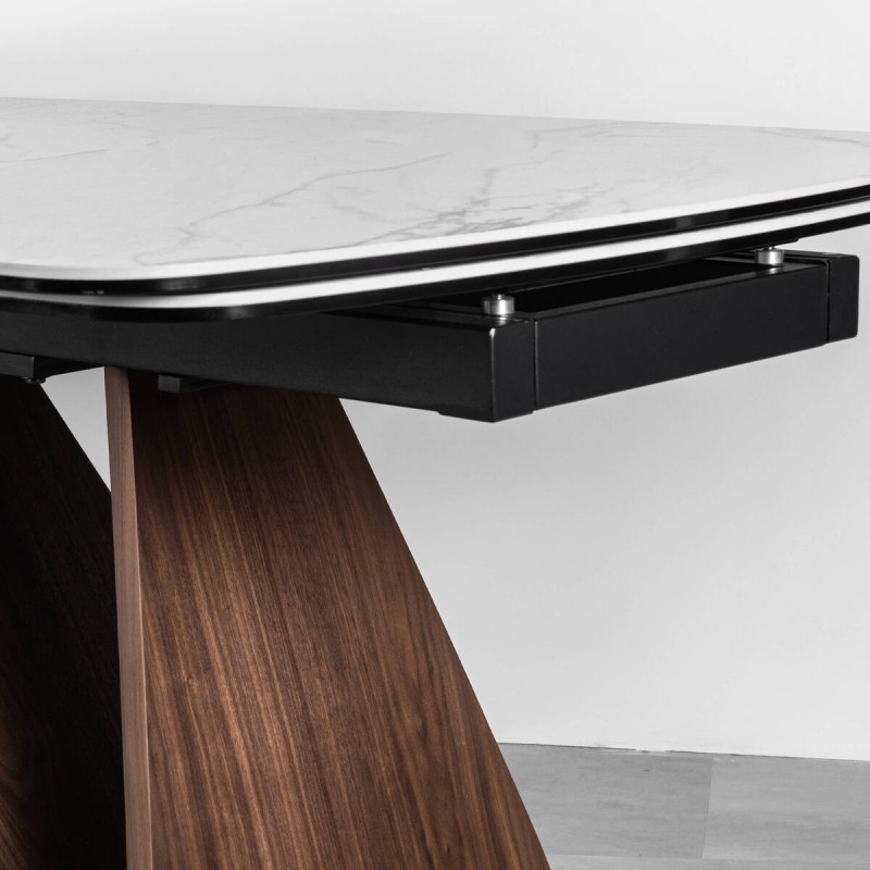 Mesa de comedor extensible Ventum en cerámica blanca y madera nogal