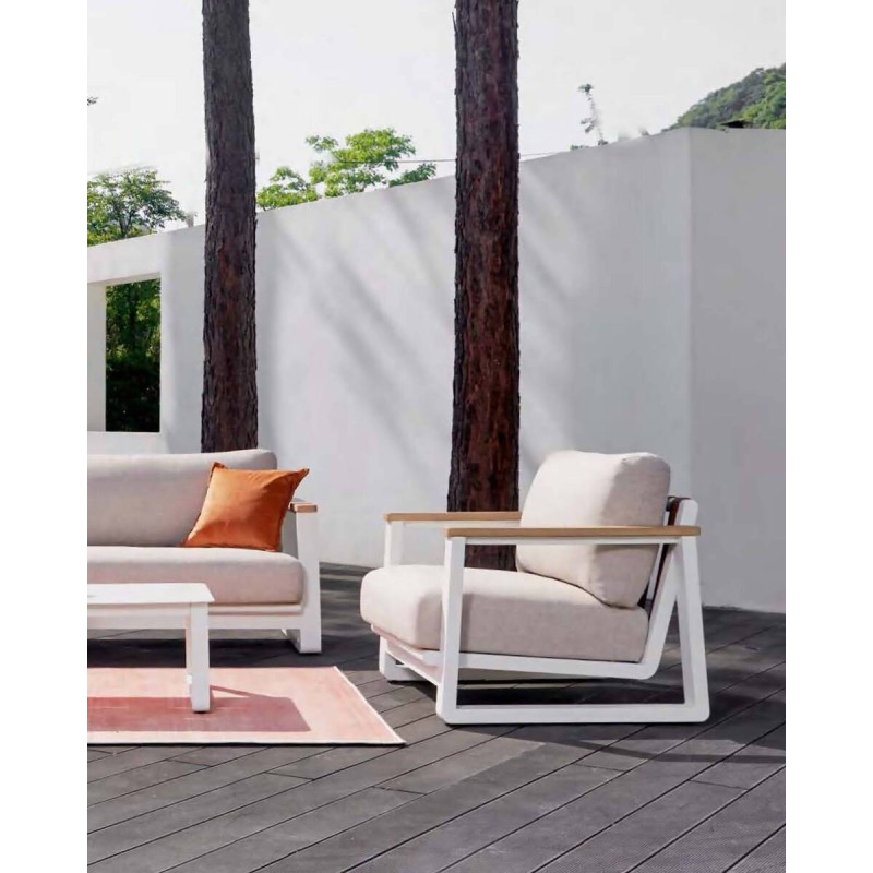Sillón nappa de aluminio blanco y cojines beige 89x87x76cm