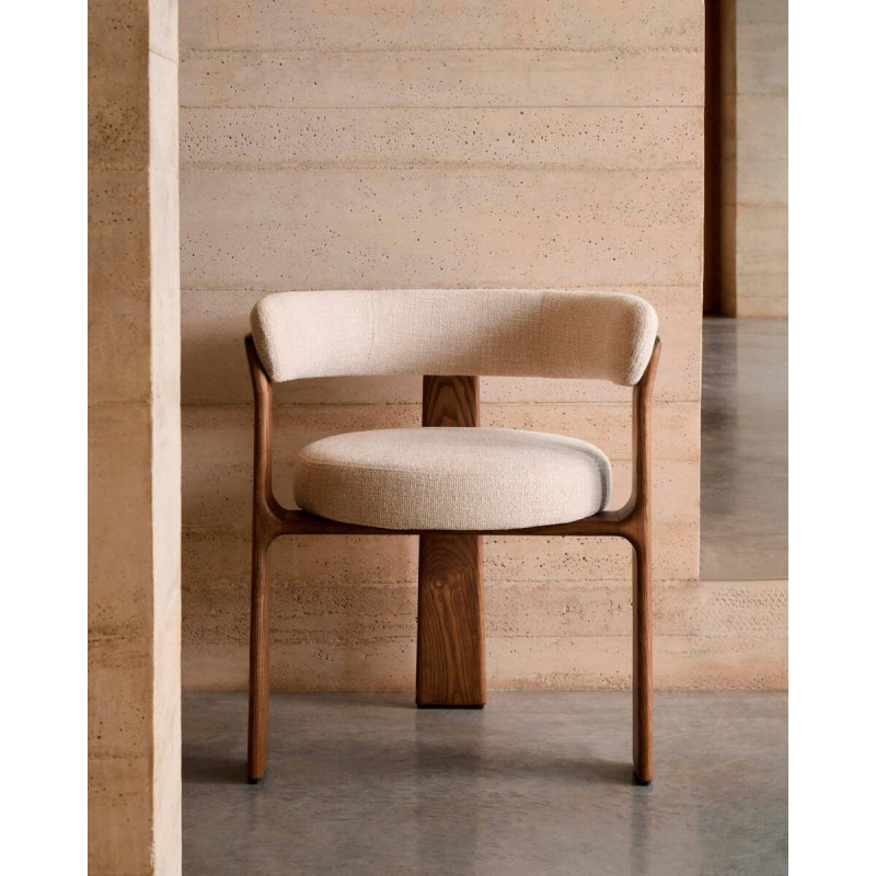 Granite chair with 3 legs in beige chenille and ash wood with a walnut finish, 61x53x73cm