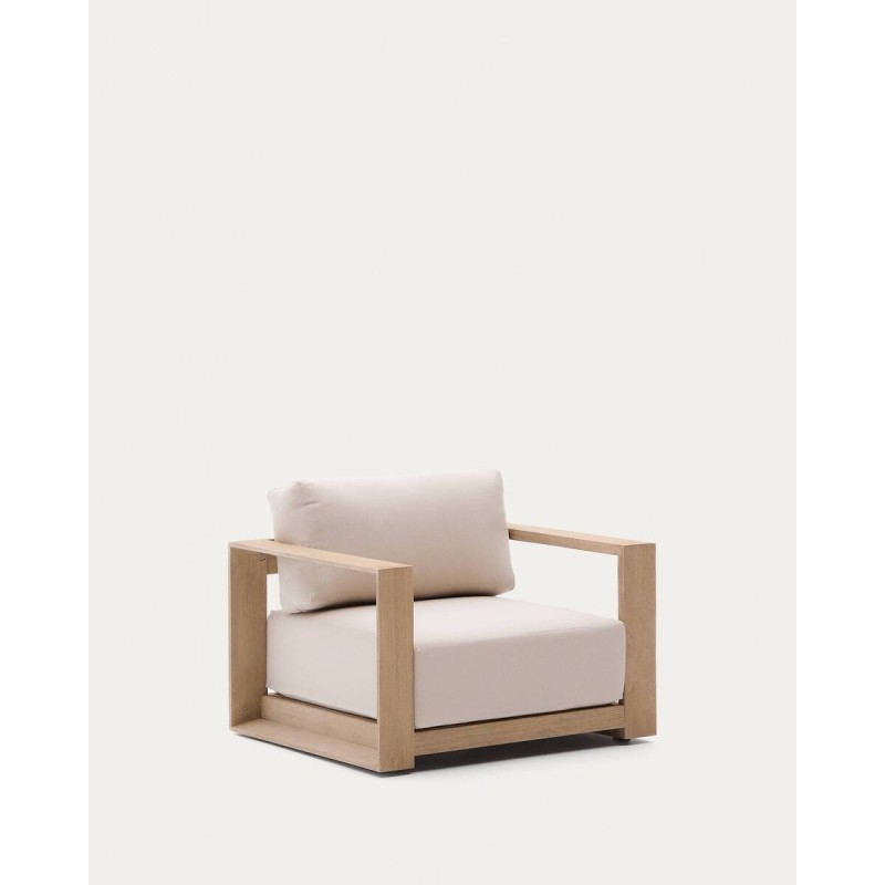 Sillón ambra de madera maciza de acacia con acabado claro
