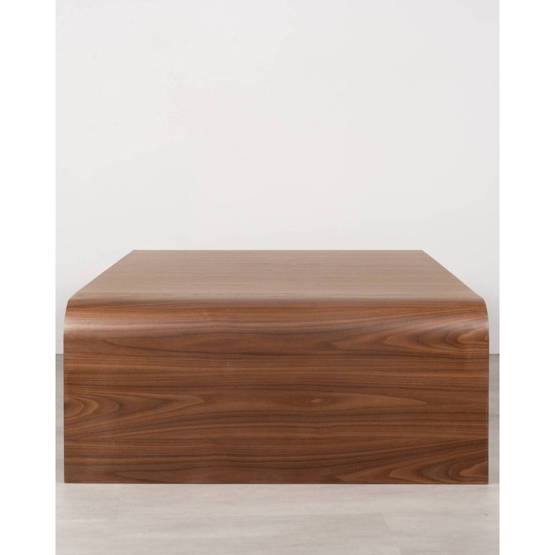 Mesa de centro Adriana de nogal y cristal templado · Diseño curvado y moderno