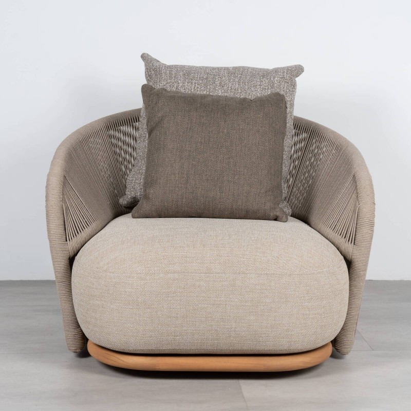 Outdoor armchair in Mocca Wave with Olefin rope and teak base