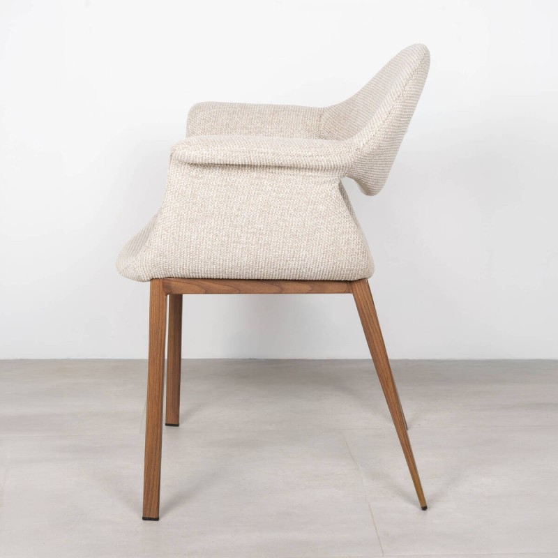 Silla de Comedor Maroni Tapizada en Beige y Patas de Metal acabado Madera