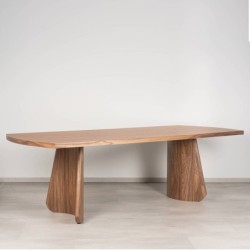 Mesa de Comedor Aria en Chapa de Nogal Con Laterales Redondeados 240 cm