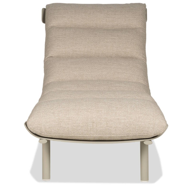 Arrel outdoor lounge chair with aluminum frame and Glacier cushion