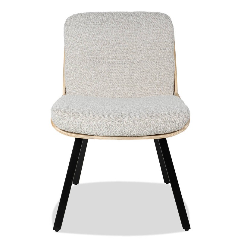 Silla de comedor con respaldo curvado en madera clara y tapizado bouclé blanco