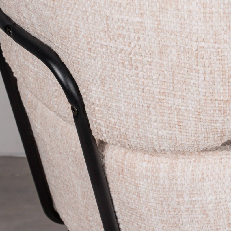 Silla de Comedor Avon Tapizada en Beige y Respaldo Curvo