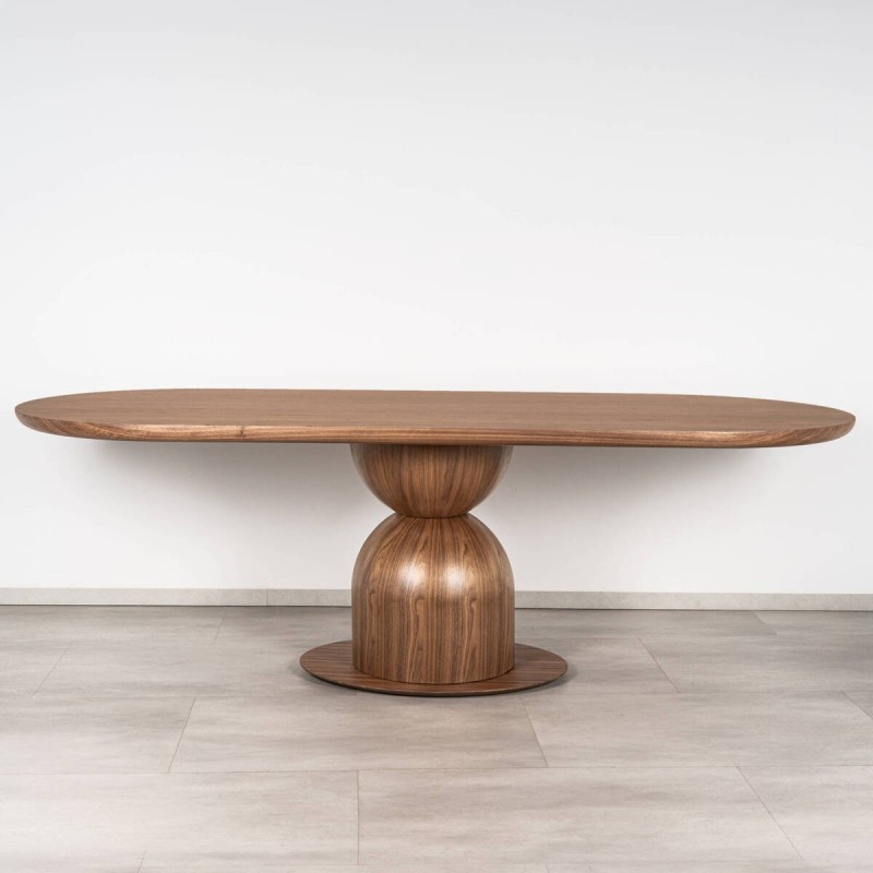 Mesa de Comedor Nera Ovalada de Chapa de Nogal Forma Orgánica 240cm