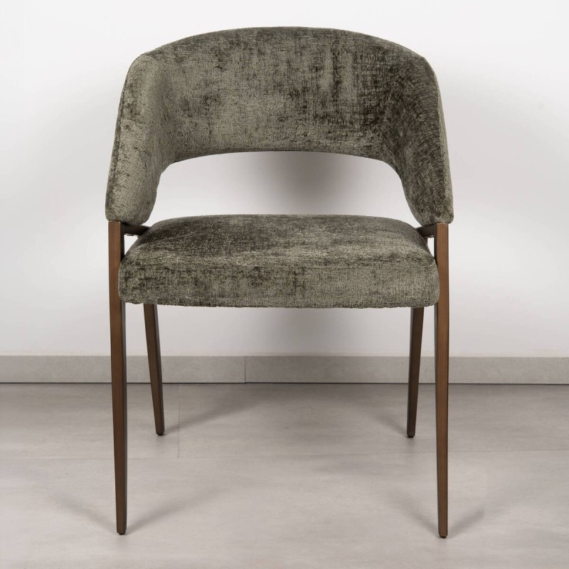 Silla Amara tapizada en chenilla verde y patas de bronce