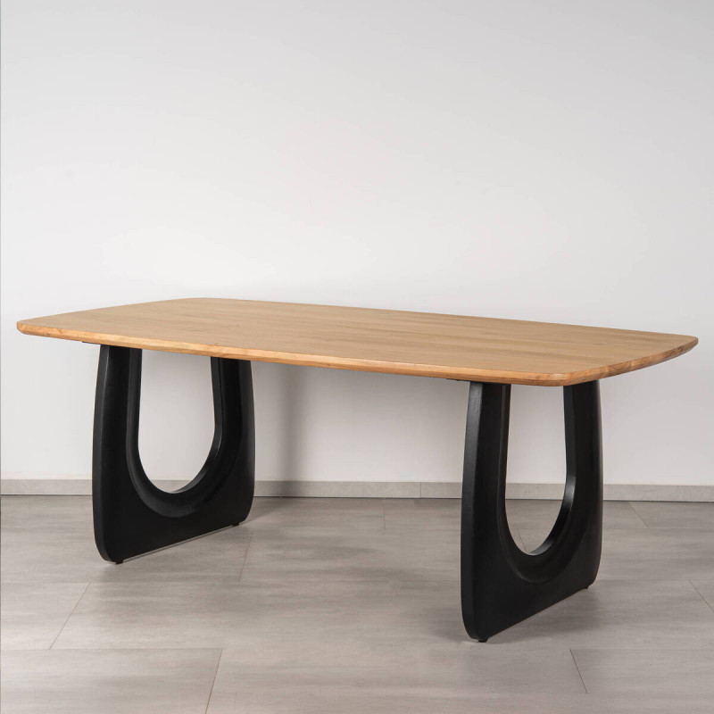 Mesa de comedor Bosco de acacia con patas en arco negro 200 cm | Muebles Benítez