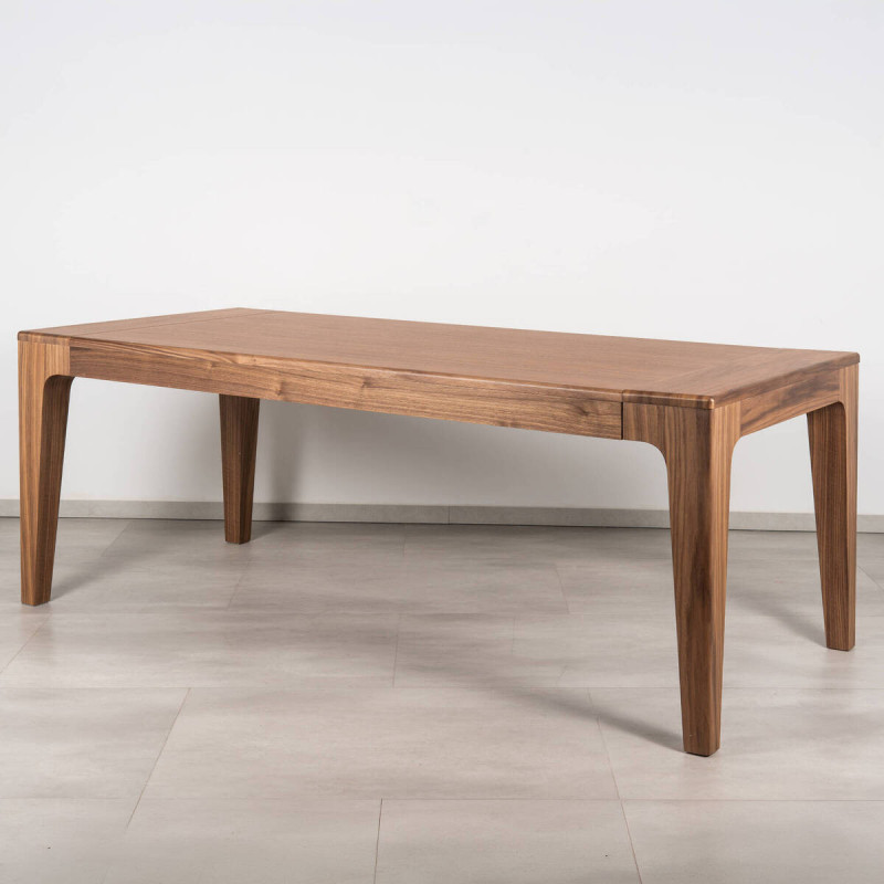 Mesa Comedor Isar de Chapa de Nogal Extensible | Muebles Benítez